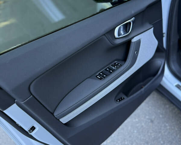 Білий Polestar 2, об'ємом двигуна 0 л та пробігом 32 тис. км за 22900 $, фото 37 на Automoto.ua