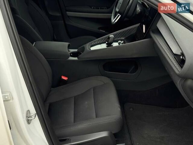 Білий Polestar 2, об'ємом двигуна 0 л та пробігом 129 тис. км за 18000 $, фото 10 на Automoto.ua