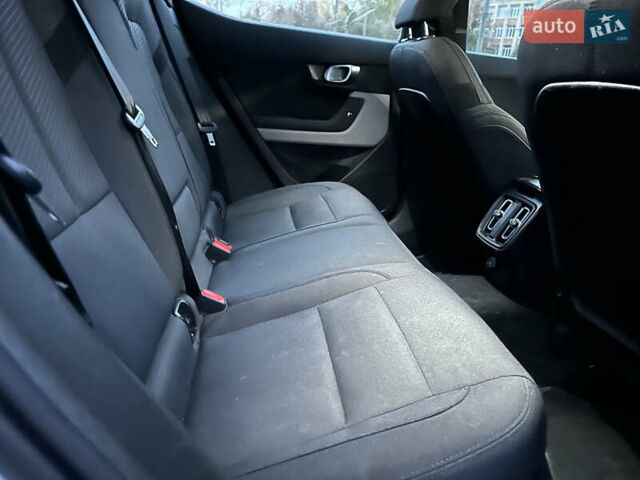 Білий Polestar 2, об'ємом двигуна 0 л та пробігом 65 тис. км за 18700 $, фото 32 на Automoto.ua