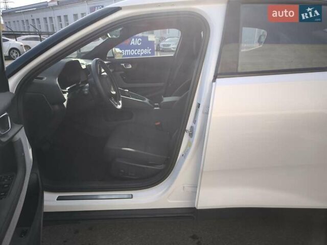 Білий Polestar 2, об'ємом двигуна 0 л та пробігом 92 тис. км за 22999 $, фото 45 на Automoto.ua