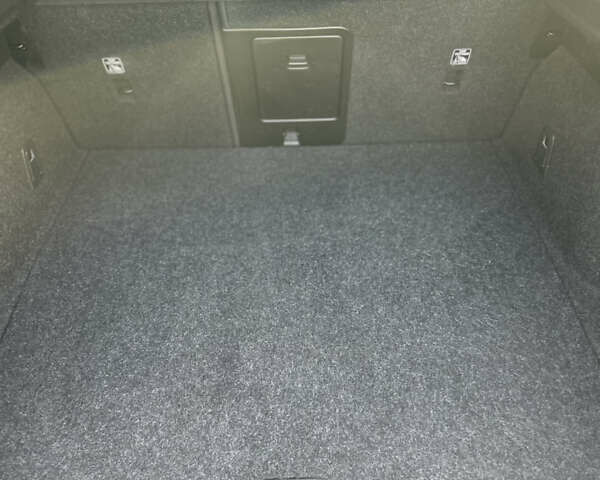 Белый Polestar 2, объемом двигателя 0 л и пробегом 144 тыс. км за 15900 $, фото 26 на Automoto.ua