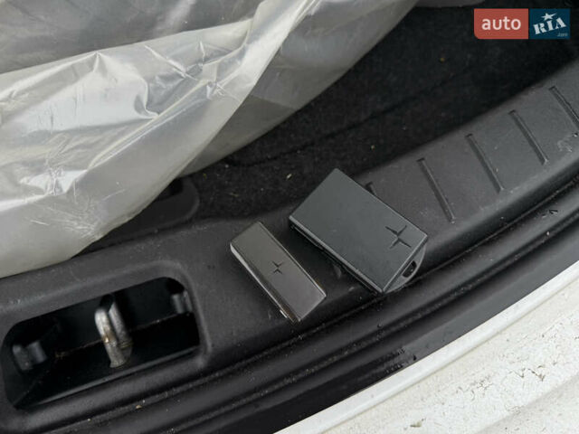 Белый Polestar 2, объемом двигателя 0 л и пробегом 40 тыс. км за 21850 $, фото 21 на Automoto.ua
