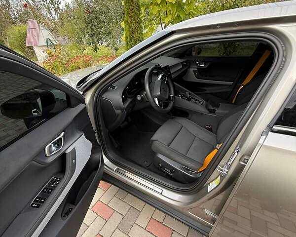 Бежевый Polestar 2, объемом двигателя 0 л и пробегом 73 тыс. км за 22700 $, фото 2 на Automoto.ua
