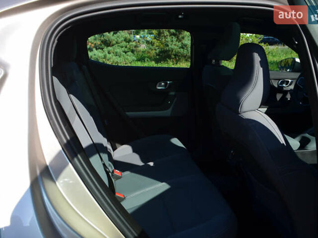 Бежевый Polestar 2, объемом двигателя 0 л и пробегом 49 тыс. км за 22500 $, фото 24 на Automoto.ua