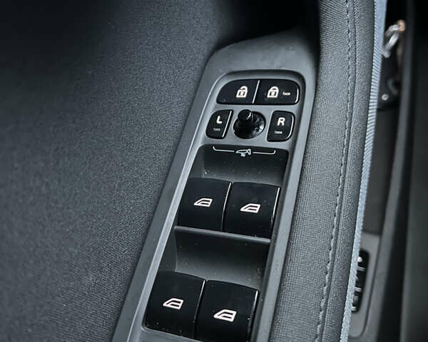 Черный Polestar 2, объемом двигателя 0 л и пробегом 18 тыс. км за 25500 $, фото 13 на Automoto.ua