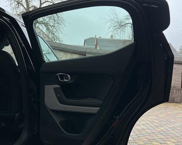 Чорний Polestar 2, об'ємом двигуна 0 л та пробігом 40 тис. км за 22950 $, фото 24 на Automoto.ua