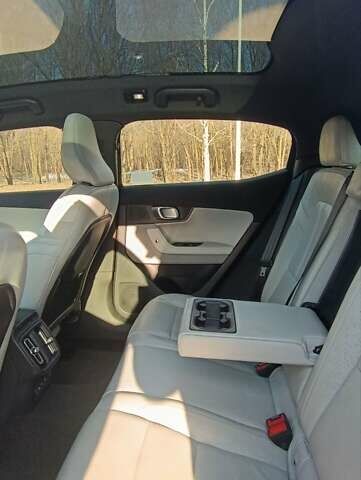 Серый Polestar 2, объемом двигателя 0 л и пробегом 27 тыс. км за 25500 $, фото 32 на Automoto.ua