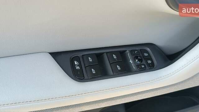 Серый Polestar 2, объемом двигателя 0 л и пробегом 27 тыс. км за 25500 $, фото 12 на Automoto.ua