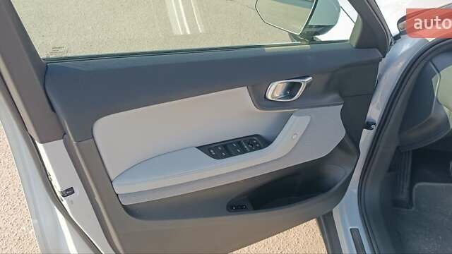 Серый Polestar 2, объемом двигателя 0 л и пробегом 27 тыс. км за 25500 $, фото 14 на Automoto.ua