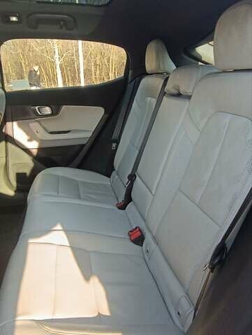 Серый Polestar 2, объемом двигателя 0 л и пробегом 27 тыс. км за 25500 $, фото 30 на Automoto.ua