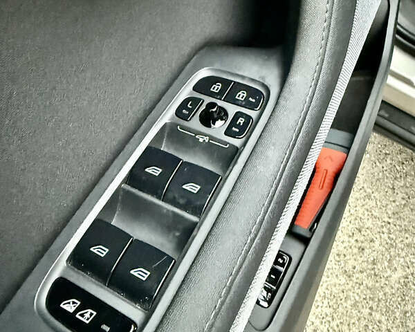 Серый Polestar 2, объемом двигателя 0 л и пробегом 198 тыс. км за 22500 $, фото 37 на Automoto.ua