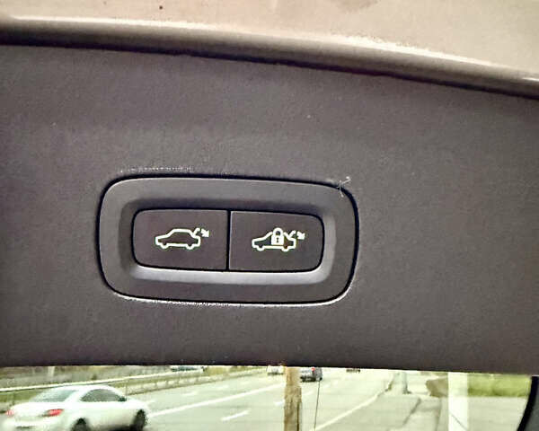 Серый Polestar 2, объемом двигателя 0 л и пробегом 198 тыс. км за 22500 $, фото 45 на Automoto.ua