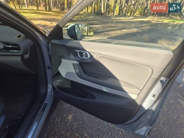 Серый Polestar 2, объемом двигателя 0 л и пробегом 71 тыс. км за 22300 $, фото 43 на Automoto.ua