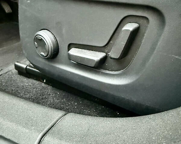 Серый Polestar 2, объемом двигателя 0 л и пробегом 198 тыс. км за 22500 $, фото 35 на Automoto.ua