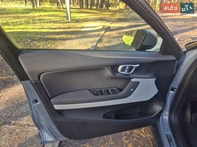 Серый Polestar 2, объемом двигателя 0 л и пробегом 71 тыс. км за 22300 $, фото 51 на Automoto.ua