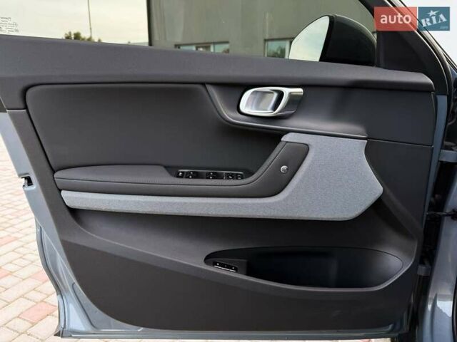 Серый Polestar 2, объемом двигателя 0 л и пробегом 71 тыс. км за 21999 $, фото 32 на Automoto.ua