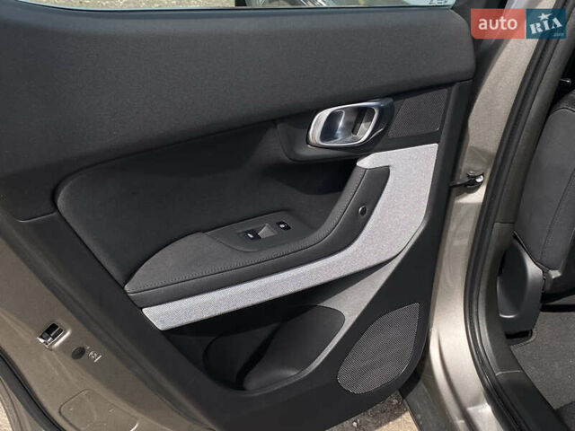 Серый Polestar 2, объемом двигателя 0 л и пробегом 165 тыс. км за 21500 $, фото 76 на Automoto.ua