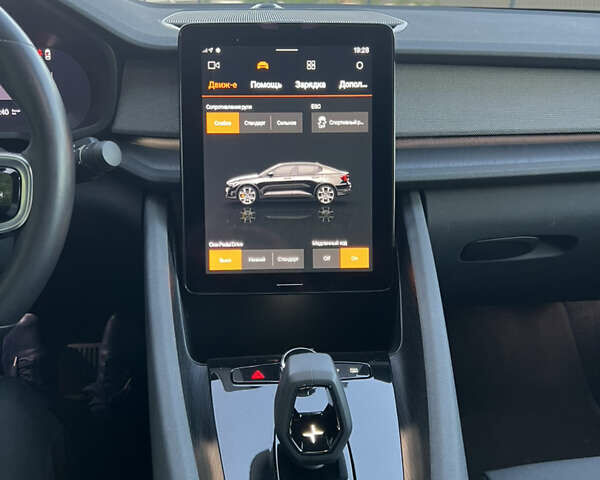 Серый Polestar 2, объемом двигателя 0 л и пробегом 158 тыс. км за 23000 $, фото 30 на Automoto.ua