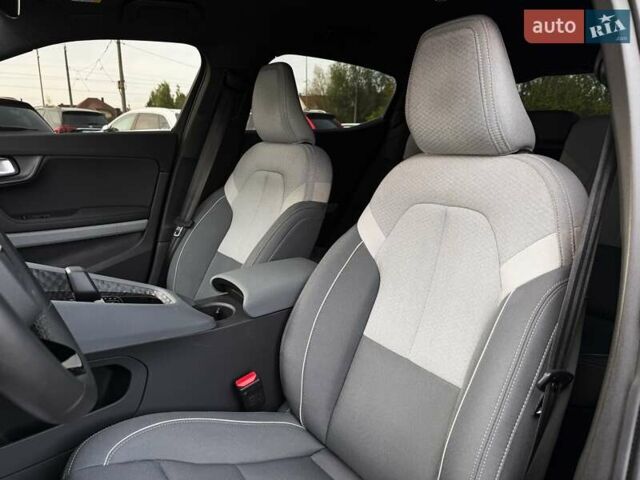 Серый Polestar 2, объемом двигателя 0 л и пробегом 71 тыс. км за 21999 $, фото 37 на Automoto.ua
