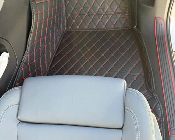 Серый Polestar 2, объемом двигателя 0 л и пробегом 45 тыс. км за 25000 $, фото 4 на Automoto.ua