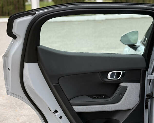 Сірий Polestar 2, об'ємом двигуна 0 л та пробігом 102 тис. км за 19999 $, фото 49 на Automoto.ua