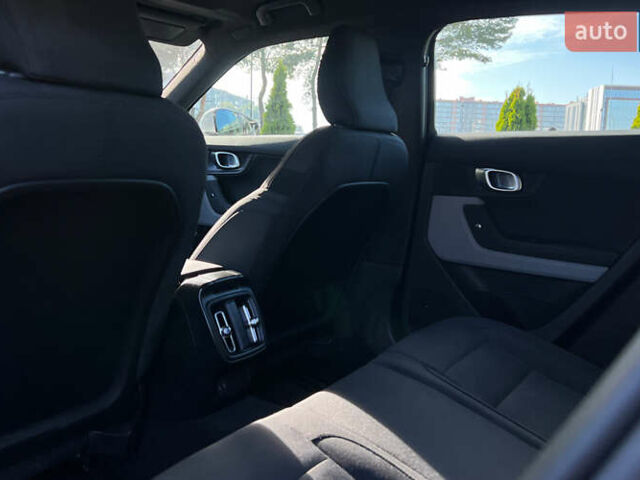 Серый Polestar 2, объемом двигателя 0 л и пробегом 126 тыс. км за 19800 $, фото 19 на Automoto.ua