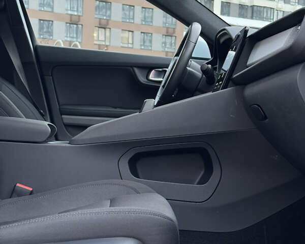 Сірий Polestar 2, об'ємом двигуна 0 л та пробігом 60 тис. км за 19999 $, фото 47 на Automoto.ua