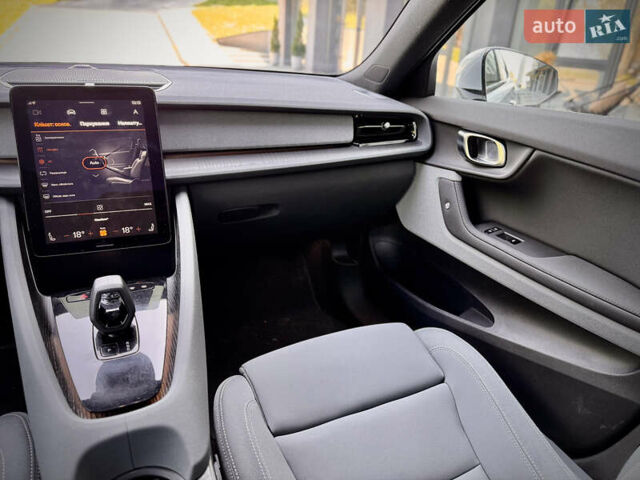 Серый Polestar 2, объемом двигателя 0 л и пробегом 87 тыс. км за 21900 $, фото 14 на Automoto.ua