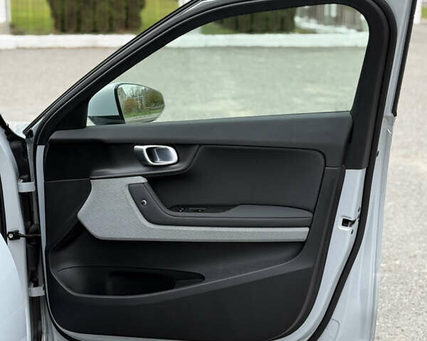 Сірий Polestar 2, об'ємом двигуна 0 л та пробігом 102 тис. км за 19999 $, фото 40 на Automoto.ua