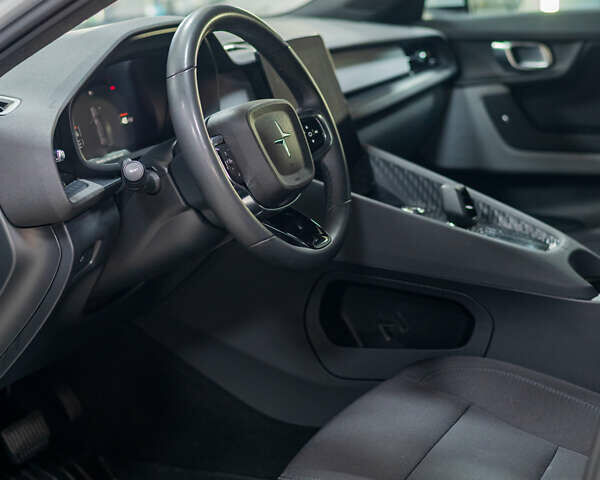 Серый Polestar 2, объемом двигателя 0 л и пробегом 159 тыс. км за 19500 $, фото 3 на Automoto.ua