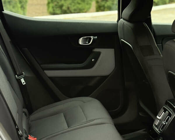 Сірий Polestar 2, об'ємом двигуна 0 л та пробігом 102 тис. км за 19999 $, фото 48 на Automoto.ua