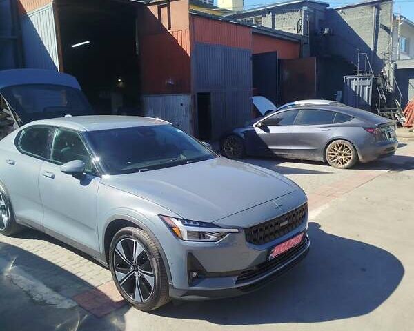 Серый Polestar 2, объемом двигателя 0 л и пробегом 72 тыс. км за 19800 $, фото 2 на Automoto.ua