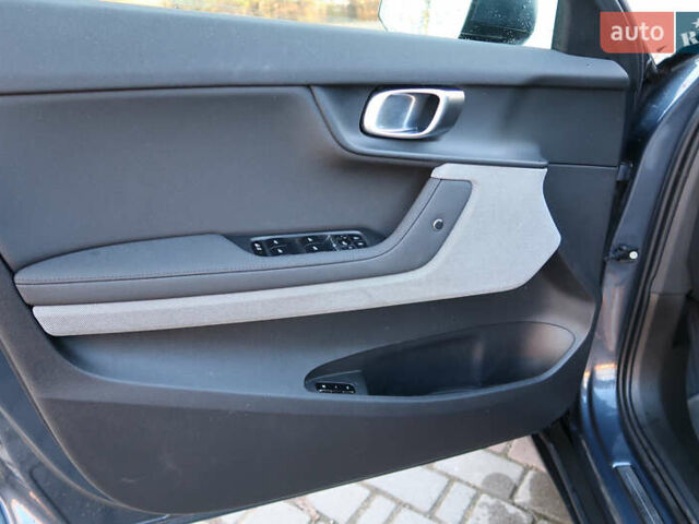 Серый Polestar 2, объемом двигателя 0 л и пробегом 63 тыс. км за 19250 $, фото 16 на Automoto.ua