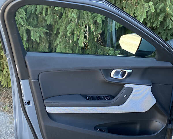 Серый Polestar 2, объемом двигателя 0 л и пробегом 28 тыс. км за 28500 $, фото 52 на Automoto.ua