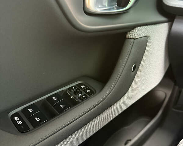 Синій Polestar 2, об'ємом двигуна 0 л та пробігом 49 тис. км за 20600 $, фото 23 на Automoto.ua