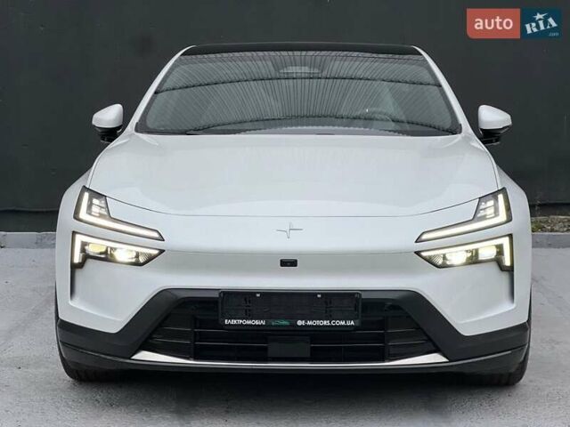 Белый Polestar 4, объемом двигателя 0 л и пробегом 1 тыс. км за 31700 $, фото 1 на Automoto.ua