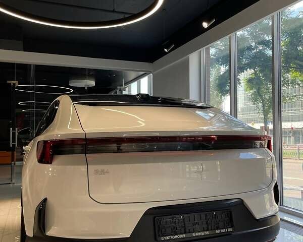 Білий Polestar 4, об'ємом двигуна 0 л та пробігом 4 тис. км за 37500 $, фото 4 на Automoto.ua