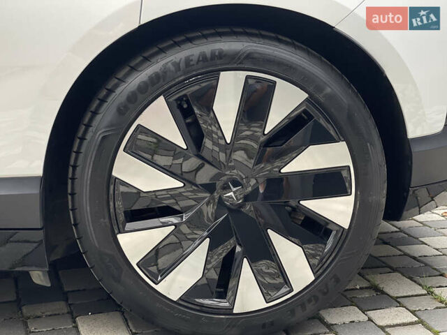 Белый Polestar 4, объемом двигателя 0 л и пробегом 16 тыс. км за 33500 $, фото 3 на Automoto.ua