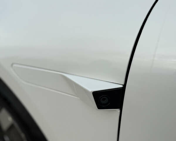 Білий Polestar 4, об'ємом двигуна 0 л та пробігом 1 тис. км за 33499 $, фото 3 на Automoto.ua