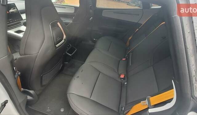 Белый Polestar 4, объемом двигателя 0 л и пробегом 17 тыс. км за 36000 $, фото 7 на Automoto.ua