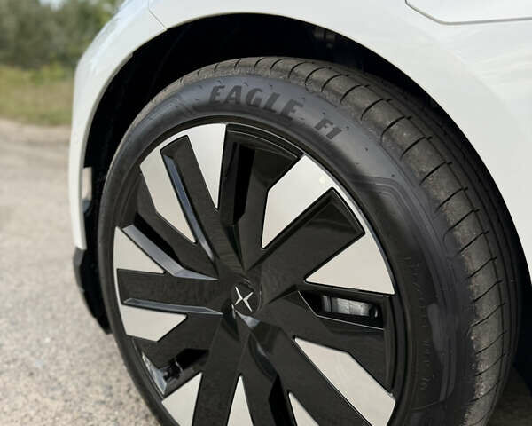 Білий Polestar 4, об'ємом двигуна 0 л та пробігом 1 тис. км за 33499 $, фото 2 на Automoto.ua