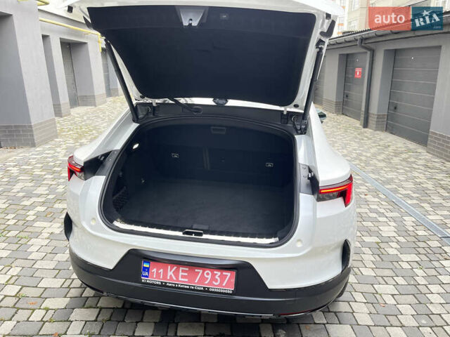 Белый Polestar 4, объемом двигателя 0 л и пробегом 16 тыс. км за 33500 $, фото 25 на Automoto.ua