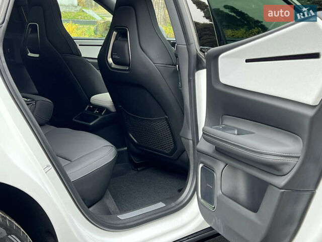 Белый Polestar 4, объемом двигателя 0 л и пробегом 1 тыс. км за 33500 $, фото 21 на Automoto.ua