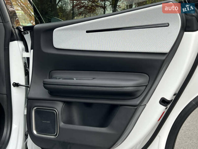 Белый Polestar 4, объемом двигателя 0 л и пробегом 1 тыс. км за 33500 $, фото 22 на Automoto.ua