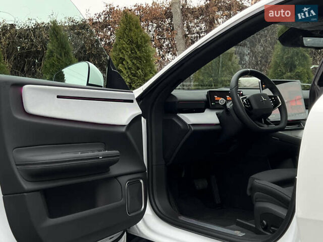 Белый Polestar 4, объемом двигателя 0 л и пробегом 1 тыс. км за 32600 $, фото 15 на Automoto.ua