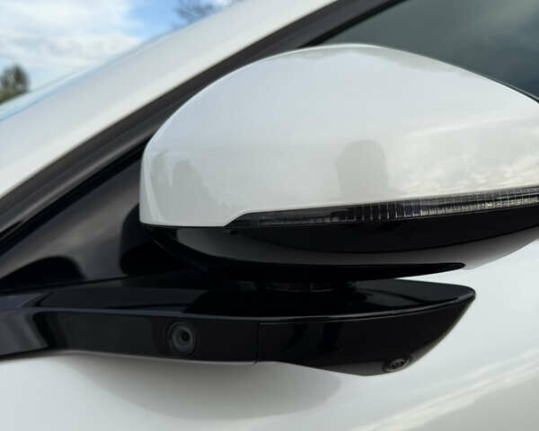 Білий Polestar 4, об'ємом двигуна 0 л та пробігом 1 тис. км за 33499 $, фото 4 на Automoto.ua