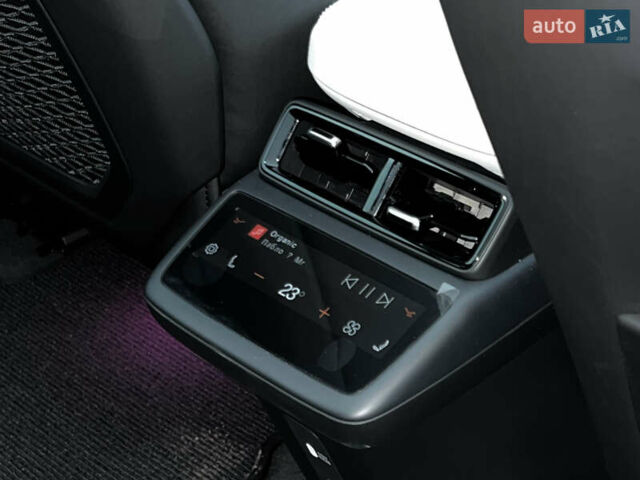 Белый Polestar 4, объемом двигателя 0 л и пробегом 1 тыс. км за 32600 $, фото 26 на Automoto.ua