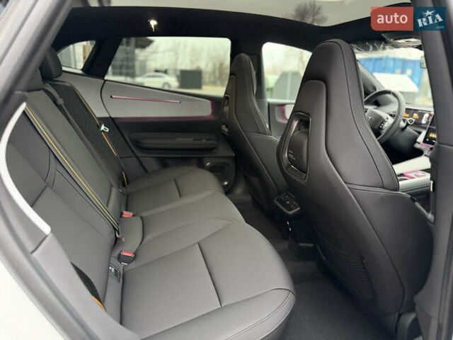 Белый Polestar 4, объемом двигателя 0 л и пробегом 2 тыс. км за 32900 $, фото 18 на Automoto.ua