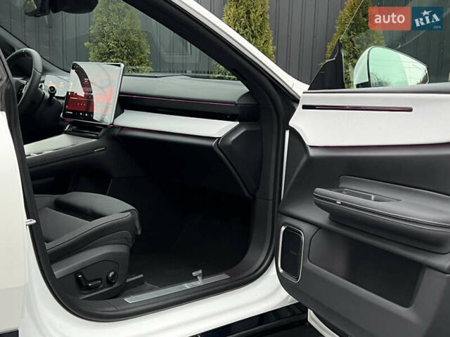 Белый Polestar 4, объемом двигателя 0 л и пробегом 1 тыс. км за 32600 $, фото 30 на Automoto.ua