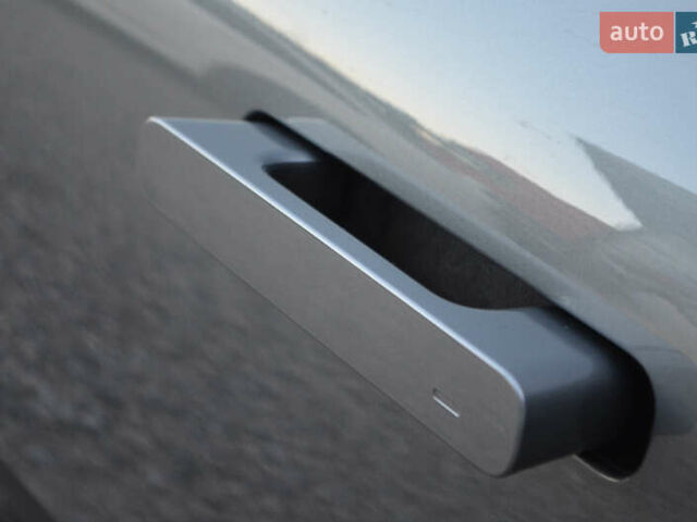 Серый Polestar 4, объемом двигателя 0 л и пробегом 1 тыс. км за 34500 $, фото 16 на Automoto.ua